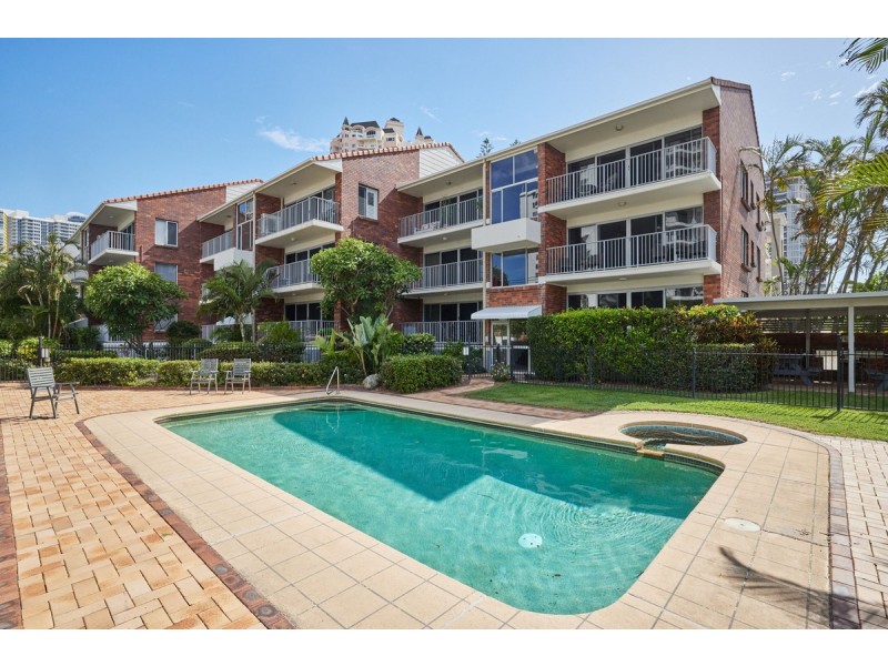 13/111 Old Burleigh Road, Broadbeach QLD 4218