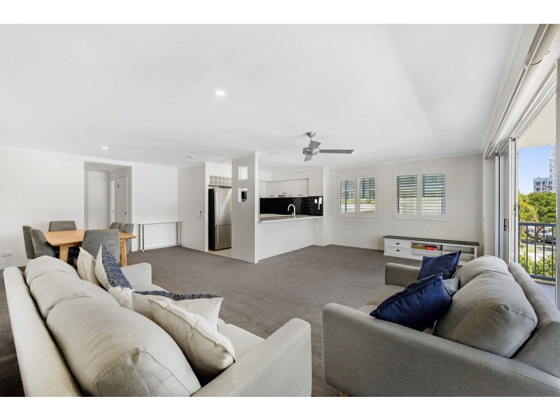 12/10-16 Alexandra Avenue, Mermaid Beach QLD 4218