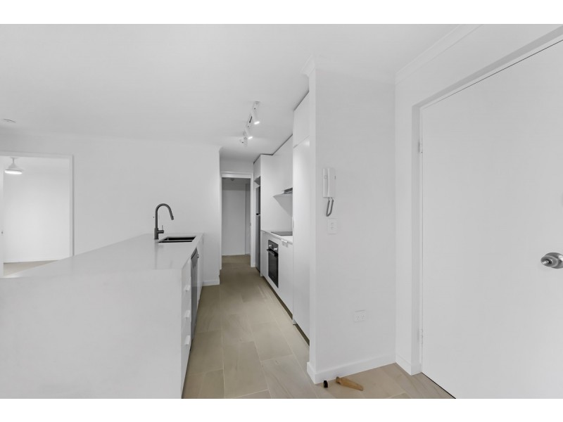 802/12 Enderley Avenue, Surfers Paradise QLD 4217