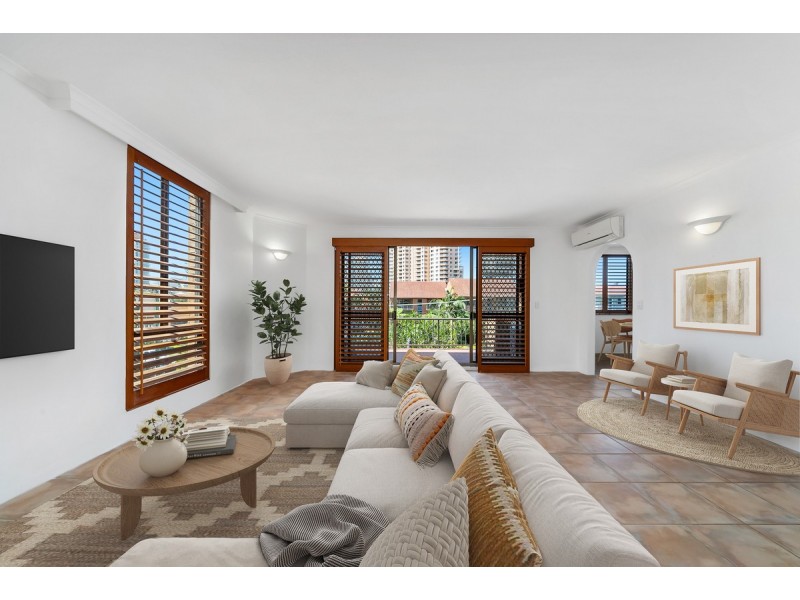 4/21 Britannia Avenue, Broadbeach QLD 4218