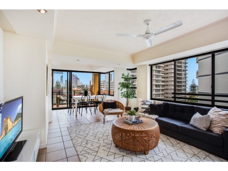11/10 Albert Avenue, Broadbeach QLD 4218