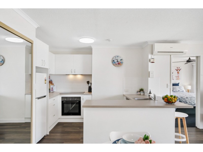 503/10 Vista Street, Surfers Paradise QLD 4217