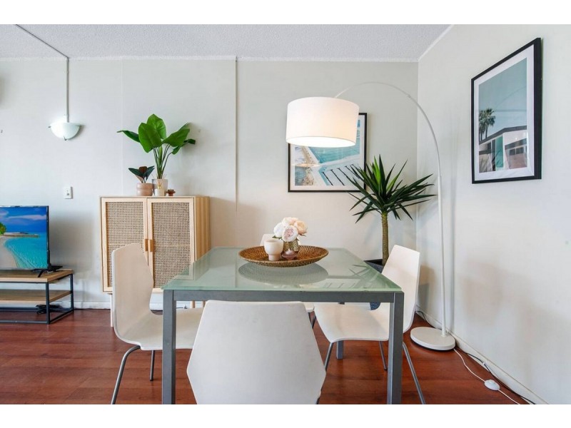 503/2 Queensland Avenue, Broadbeach QLD 4218