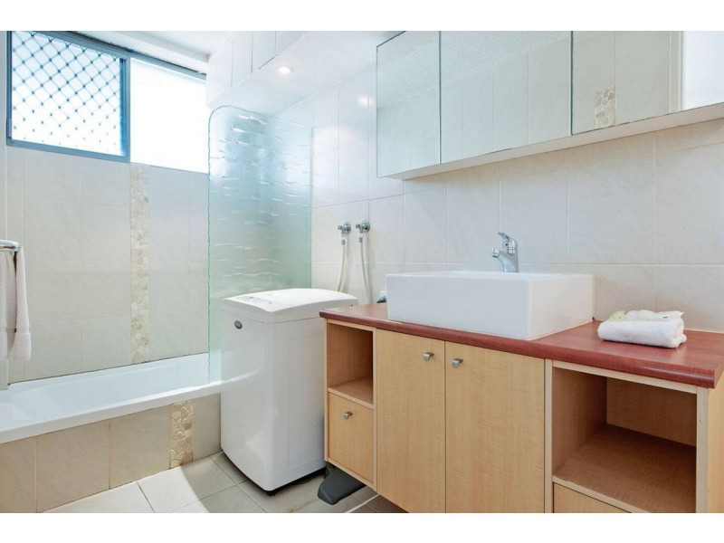 503/2 Queensland Avenue, Broadbeach QLD 4218