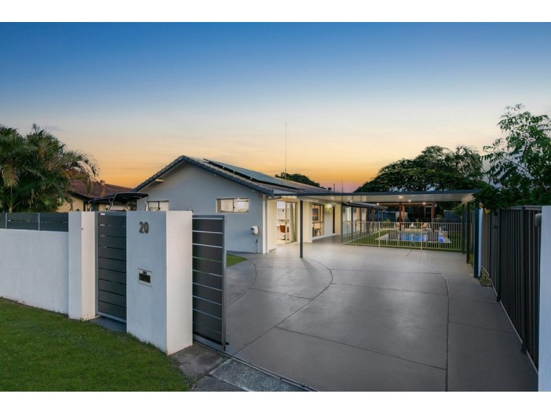 20 Japonica Drive, Palm Beach QLD 4221
