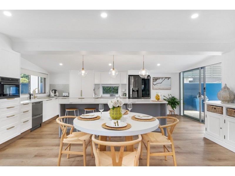 16 Skiff Street, Southport QLD 4215