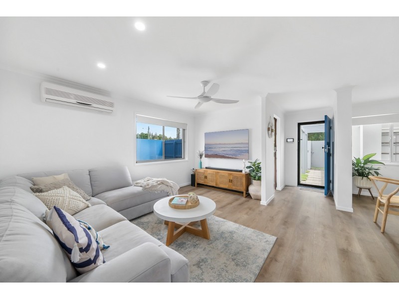 16 Skiff Street, Southport QLD 4215