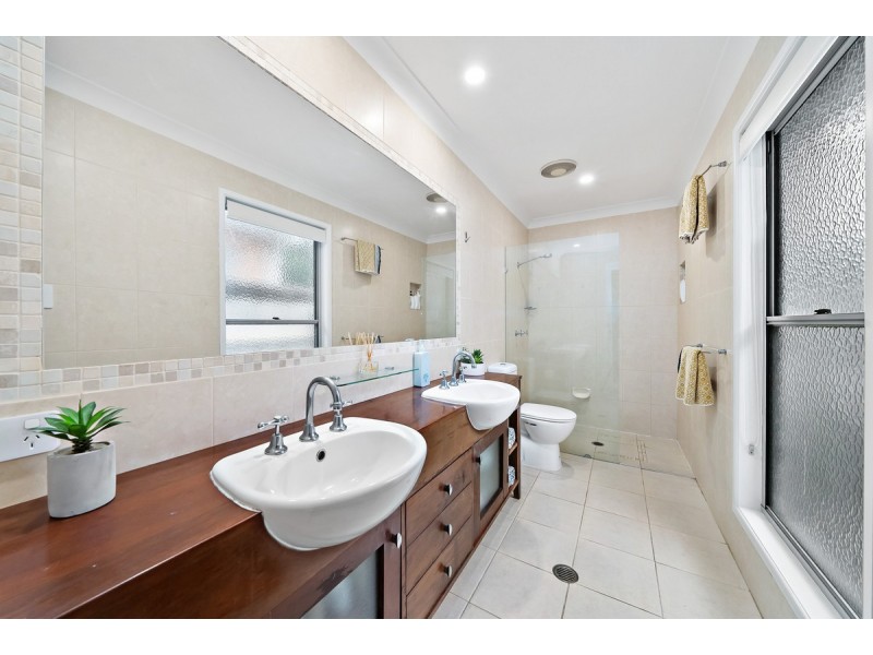 16 Skiff Street, Southport QLD 4215