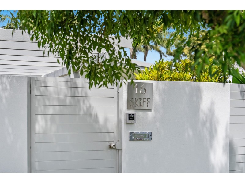 16 Skiff Street, Southport QLD 4215