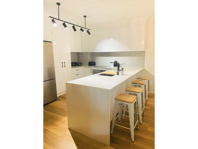 12/6 Fifth Avenue, Burleigh Heads QLD 4220