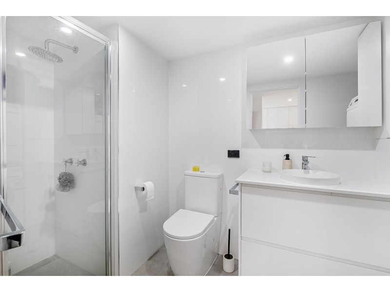 11/40-42 Britannia Avenue, Broadbeach QLD 4218