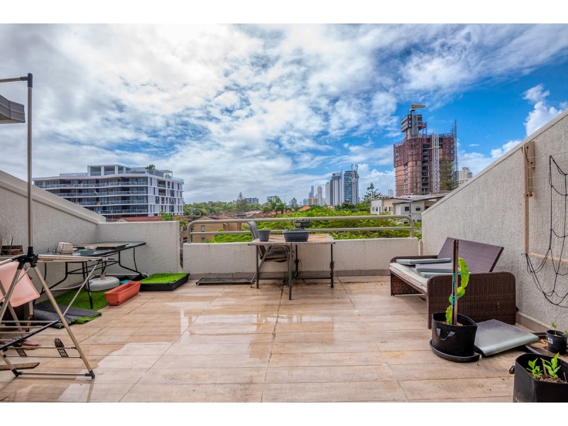 11/40-42 Britannia Avenue, Broadbeach QLD 4218