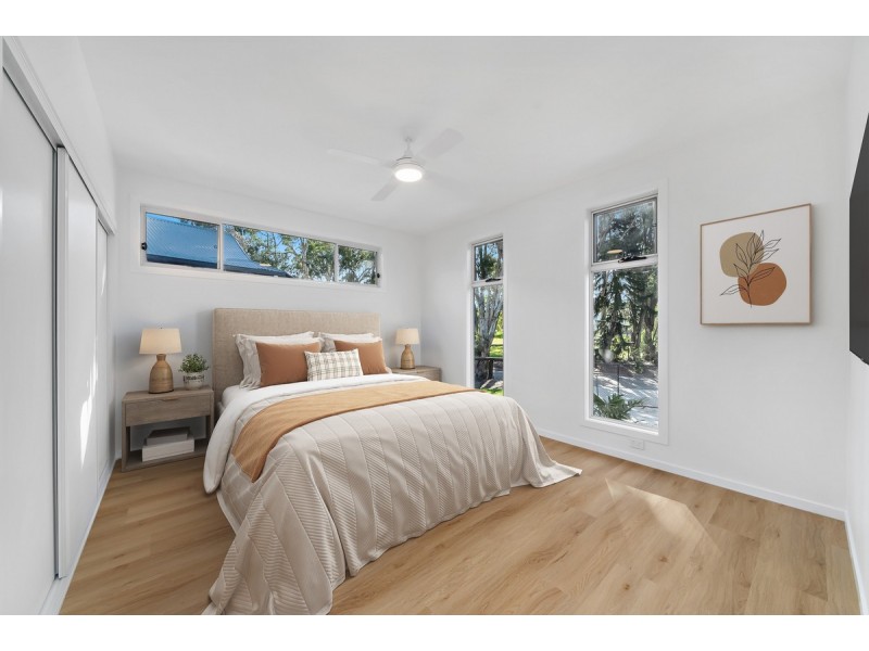 8 Kookaburra Crt, South Stradbroke QLD 4216