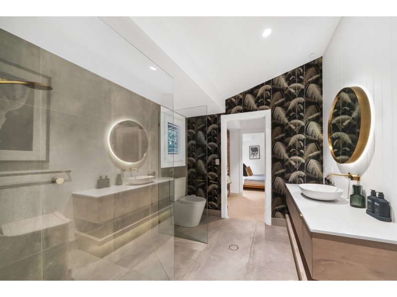 587 Guanaba Creek Road, Guanaba QLD 4210