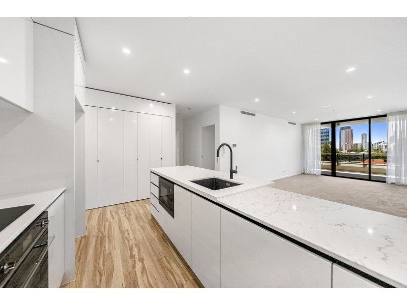 20/16-18 Chelsea Avenue, Broadbeach QLD 4218