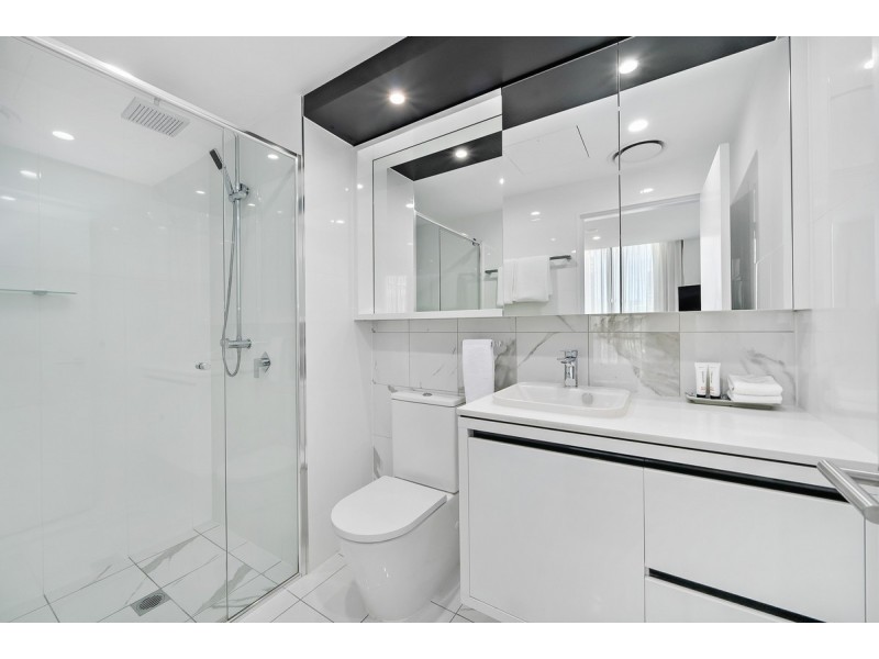 67/16-18 Chelsea Avenue, Broadbeach QLD 4218