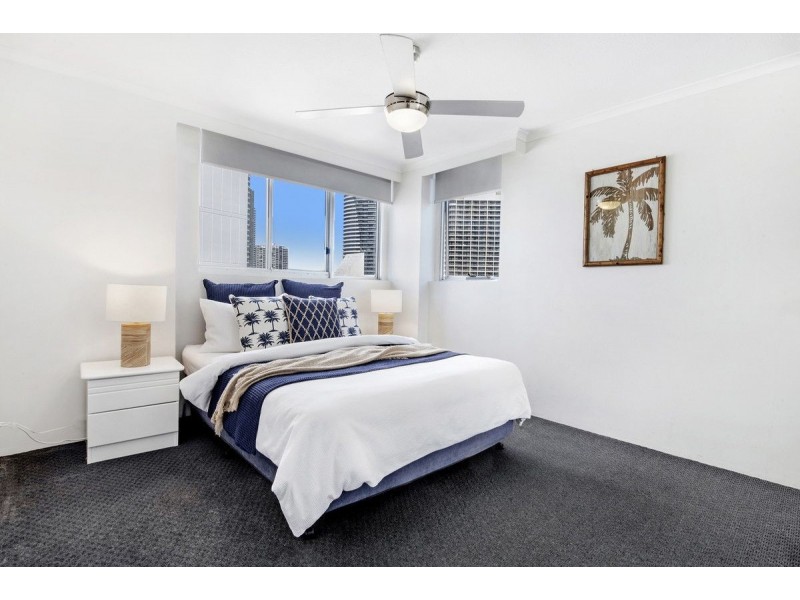 36/155 Old Burleigh Road, Broadbeach QLD 4218