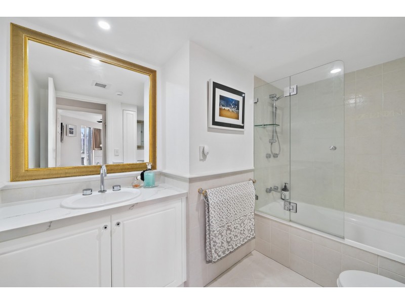 2604/24 Queensland Avenue, Broadbeach QLD 4218