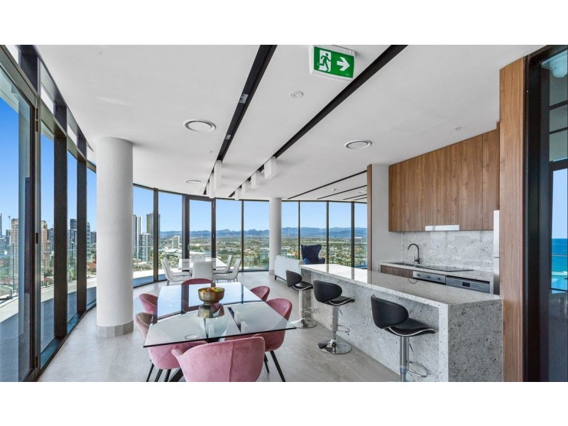 1105/28 Second Avenue, Broadbeach QLD 4218