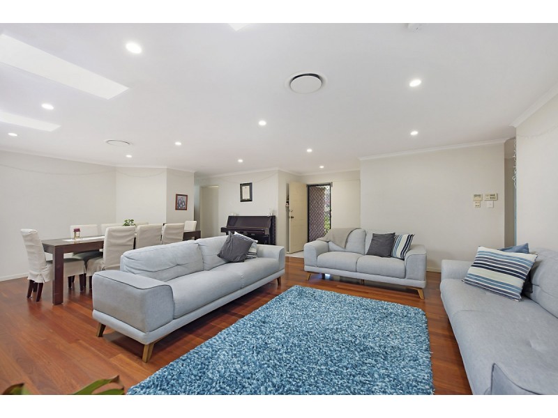 53 Galapogas Way, Pacific Pines QLD 4211