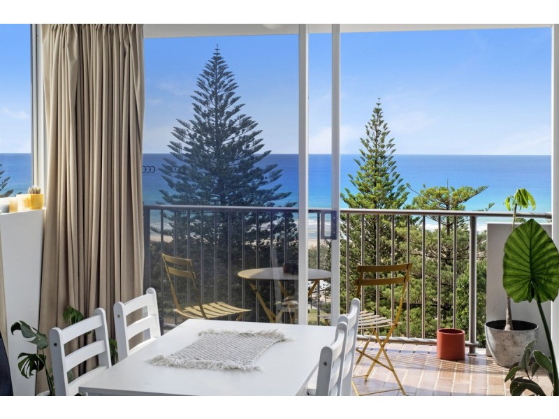 33/155 Old Burleigh Road, Broadbeach QLD 4218