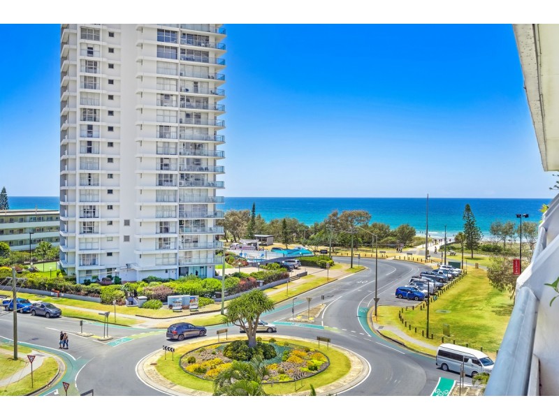602/2 Queensland Avenue, Broadbeach QLD 4218