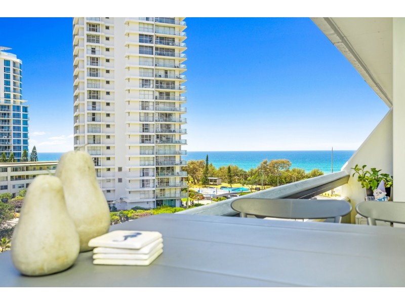 602/2 Queensland Avenue, Broadbeach QLD 4218