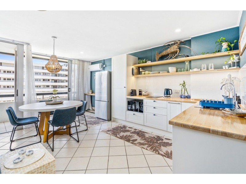 602/2 Queensland Avenue, Broadbeach QLD 4218