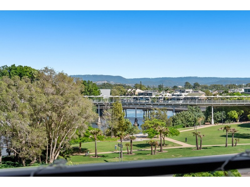 301/2685-2689 Gold Coast Highway, Broadbeach QLD 4218