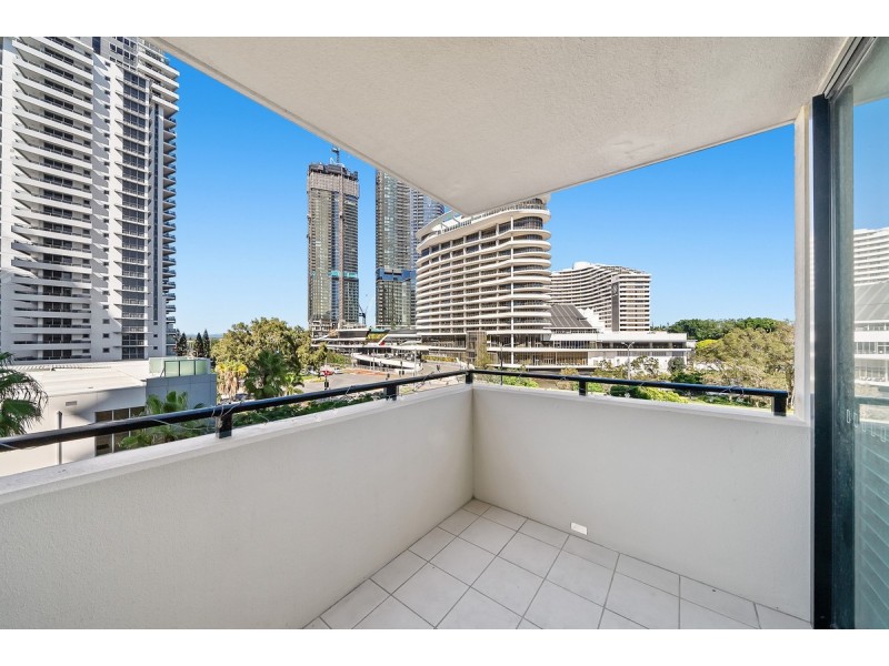 301/2685-2689 Gold Coast Highway, Broadbeach QLD 4218