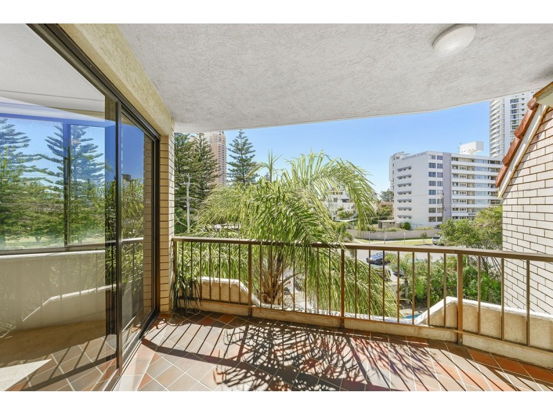 9/8-10 Queensland Avenue, Broadbeach QLD 4218