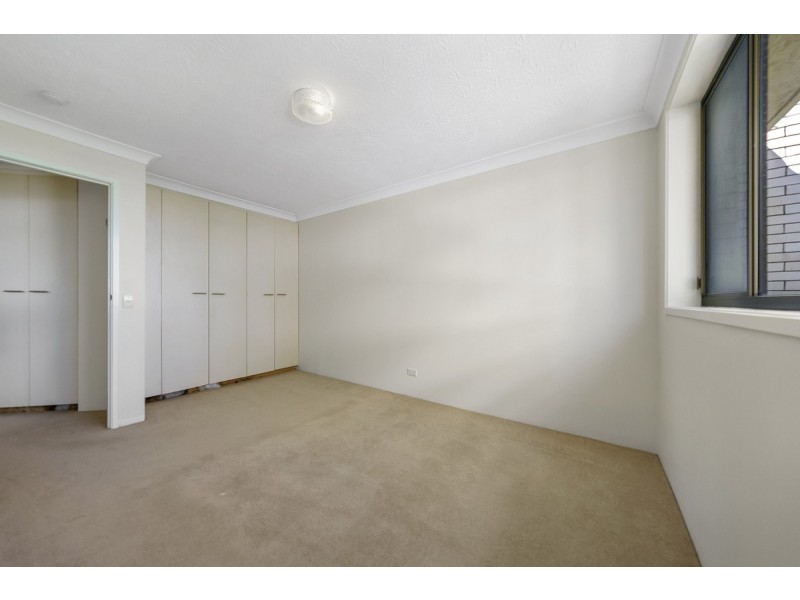 9/8-10 Queensland Avenue, Broadbeach QLD 4218