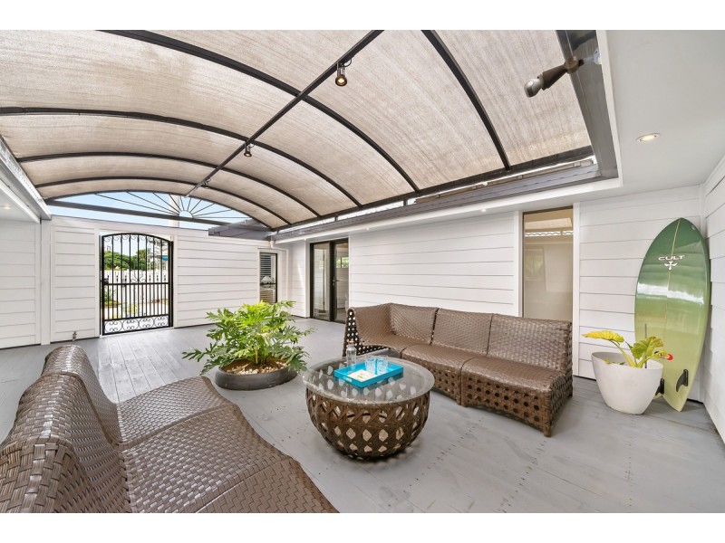 140 Burleigh Street, Burleigh Waters QLD 4220