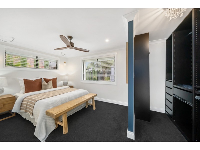 140 Burleigh Street, Burleigh Waters QLD 4220