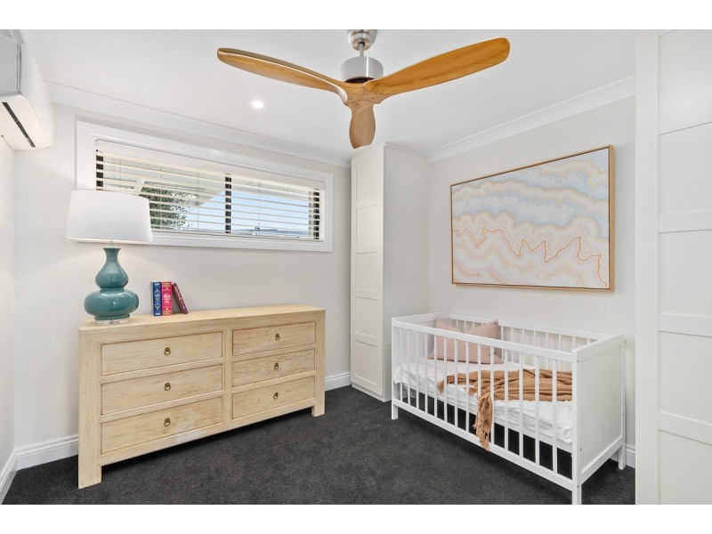 140 Burleigh Street, Burleigh Waters QLD 4220