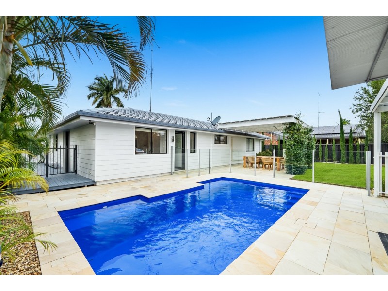 140 Burleigh Street, Burleigh Waters QLD 4220