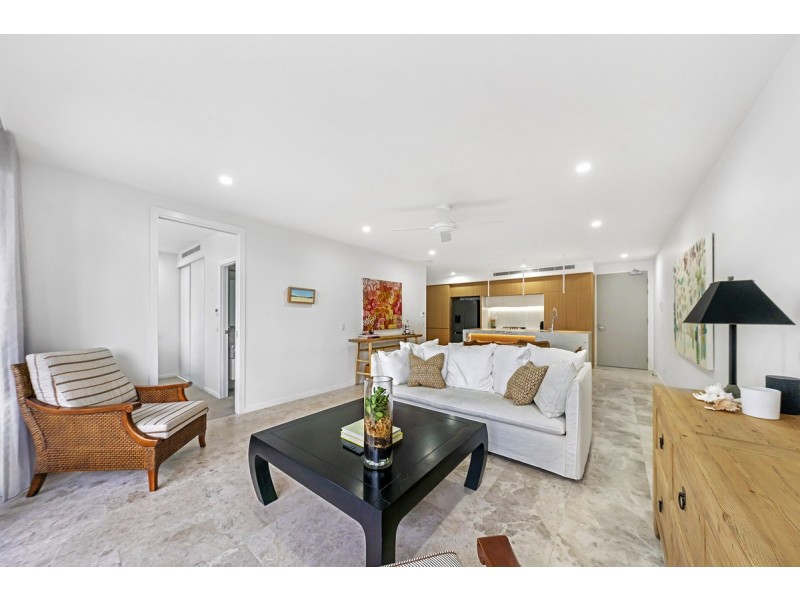 502/95 Old Burleigh Road, Broadbeach QLD 4218