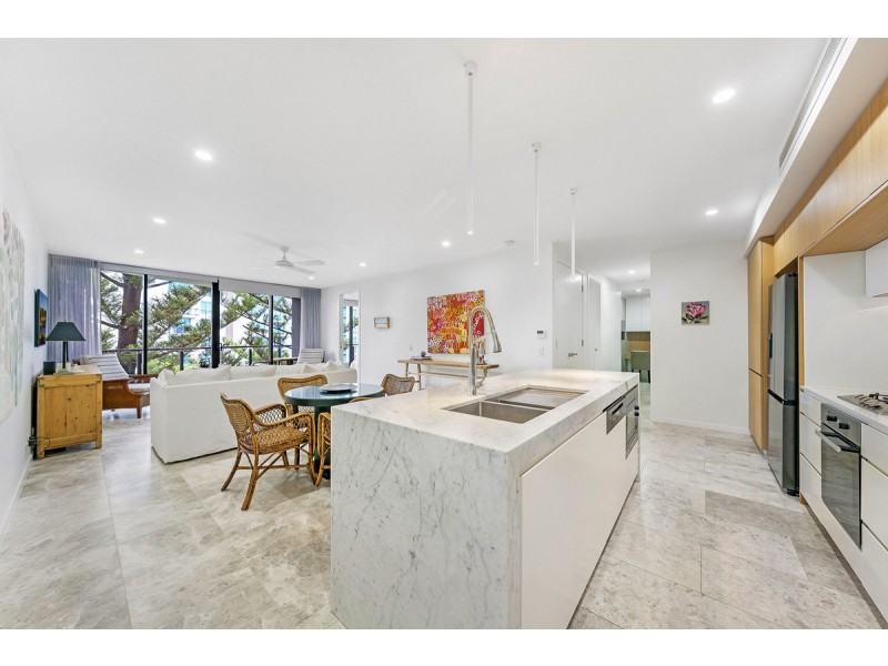 502/95 Old Burleigh Road, Broadbeach QLD 4218