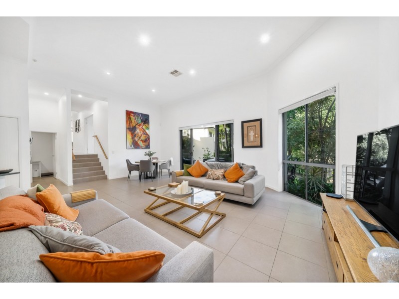 7014A The Boulevard, Benowa QLD 4217