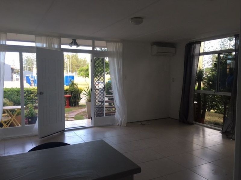 1/162 Surf Parade, Broadbeach QLD 4218