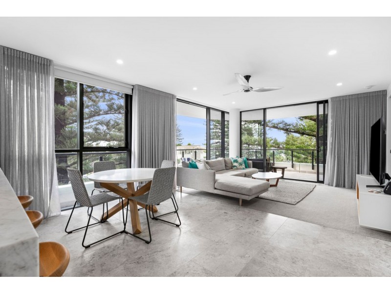 301/95 Old Burleigh Road, Broadbeach QLD 4218