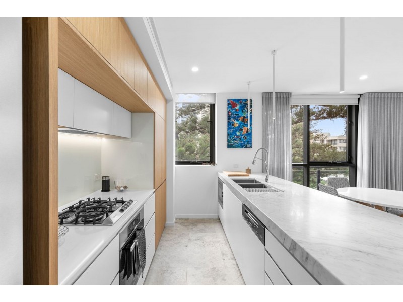 301/95 Old Burleigh Road, Broadbeach QLD 4218