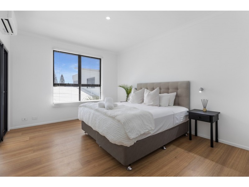 29 Redondo Avenue, Miami QLD 4220