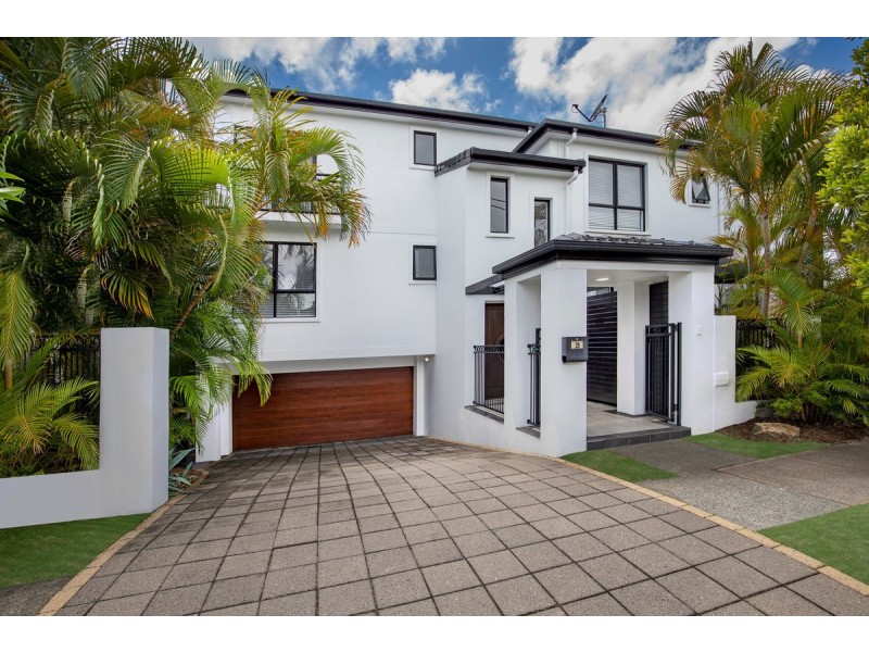 29 Redondo Avenue, Miami QLD 4220