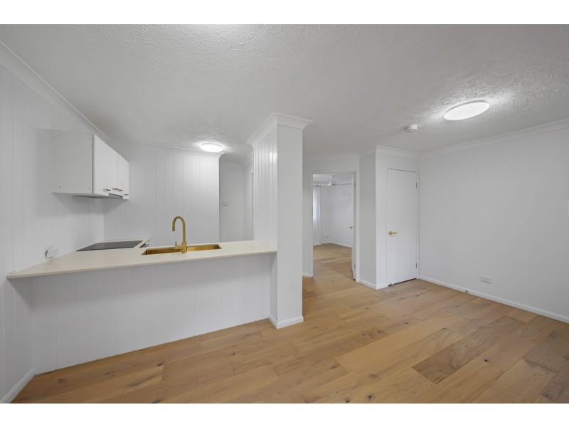 5/21 Peerless Avenue, Mermaid Beach QLD 4218