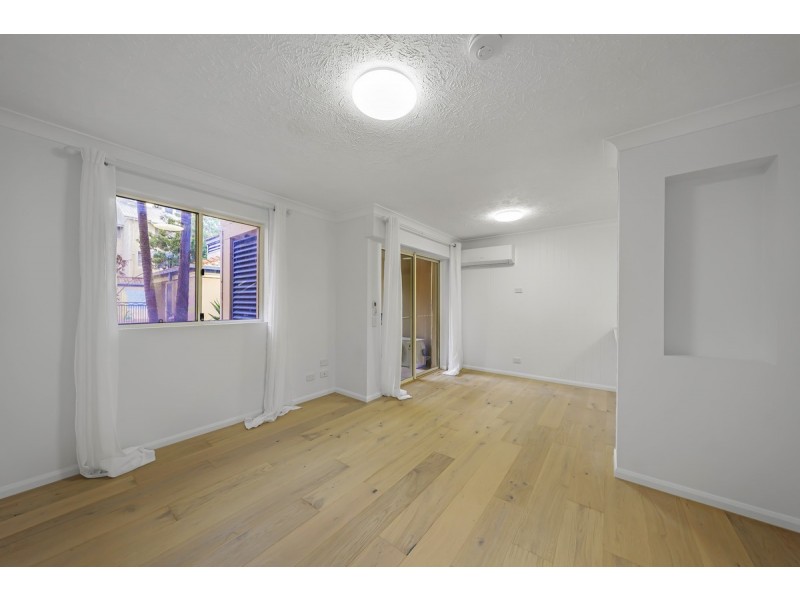 5/21 Peerless Avenue, Mermaid Beach QLD 4218