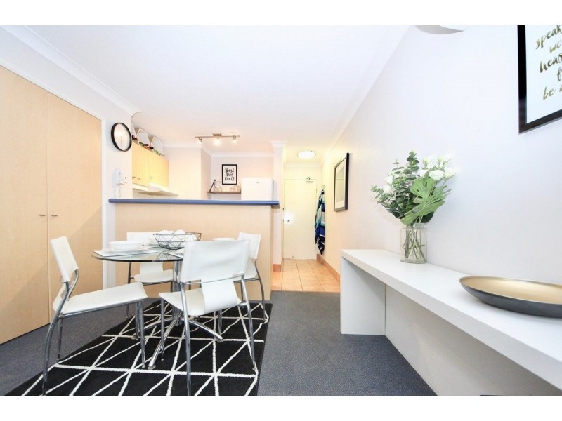 26/20-26 Anne Avenue, Broadbeach QLD 4218