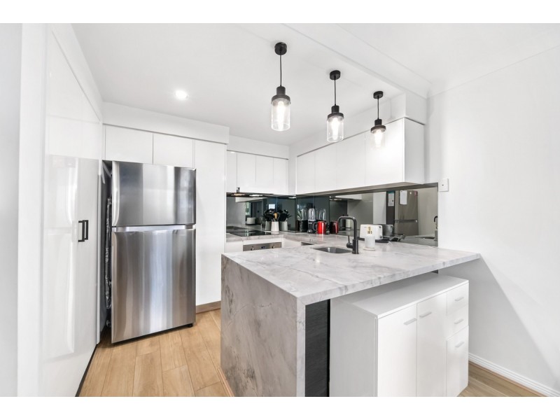 3035/2623-2633 Gold Coast Highway, Broadbeach QLD 4218