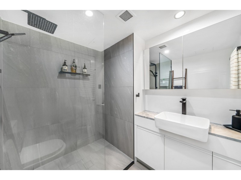 3035/2623-2633 Gold Coast Highway, Broadbeach QLD 4218