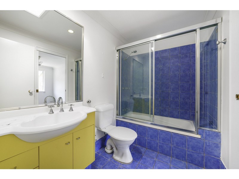 2/7 Sunset Boulevard, Surfers Paradise QLD 4217
